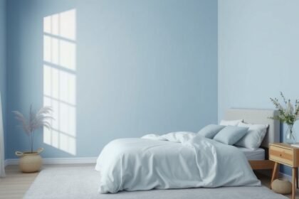 Nyugodt, világoskék hálószoba minimalista berendezéssel